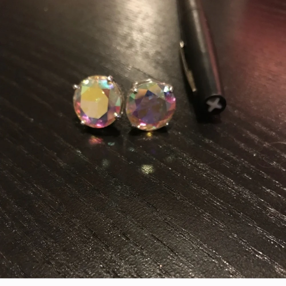 Kate spade iridescent gumdrop stud earrings gently used beautiful eye catching!
